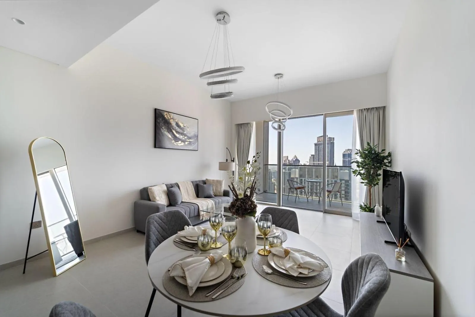 Luxury 1Br In Grande Downtown Apartment Dubai United Arab Emirates